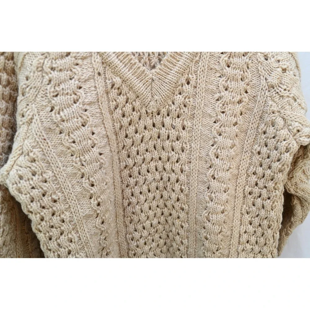 Vintage Slieve League Handloomed Ireland Cream Wool Fisherman Sweater V-Neck 42